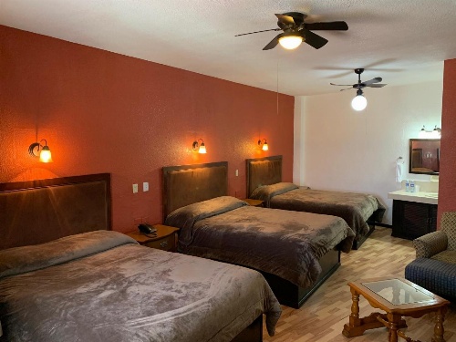 Hotel Los Arcos image 2